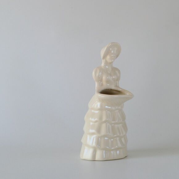 Vintage Mid-Century Haeger White Colonial Woman With Basket Planter 7.5" Tall - Picture 8 of 11